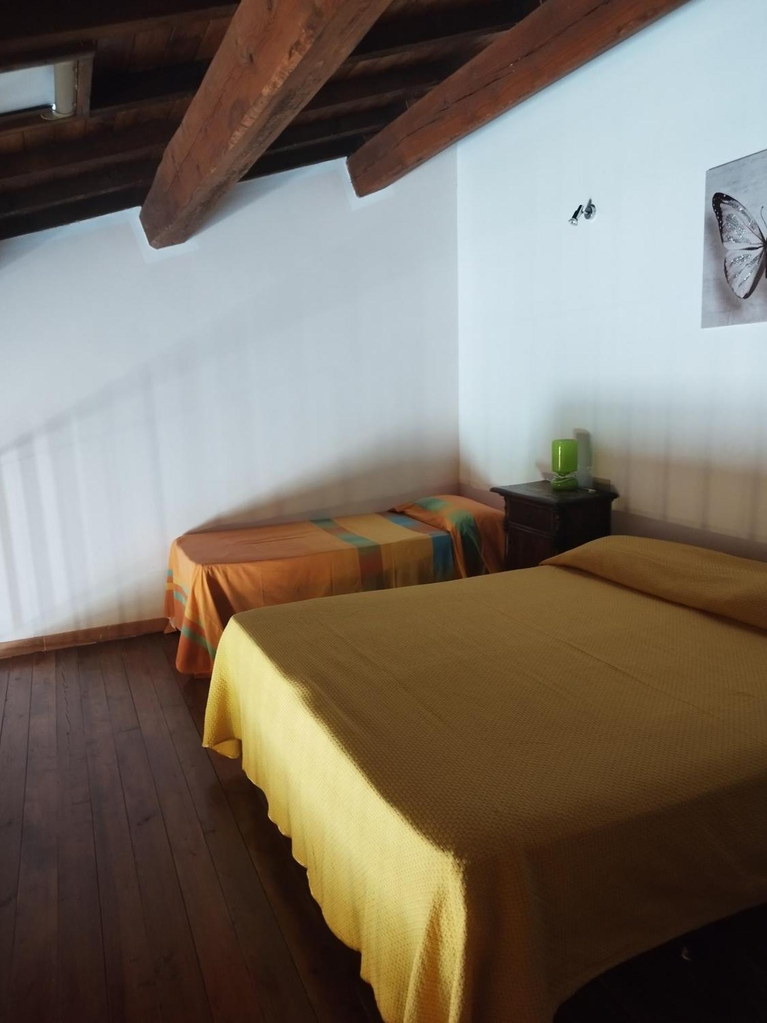 Agriturismo Le Cascine Castel di Tora Eksteriør bilde