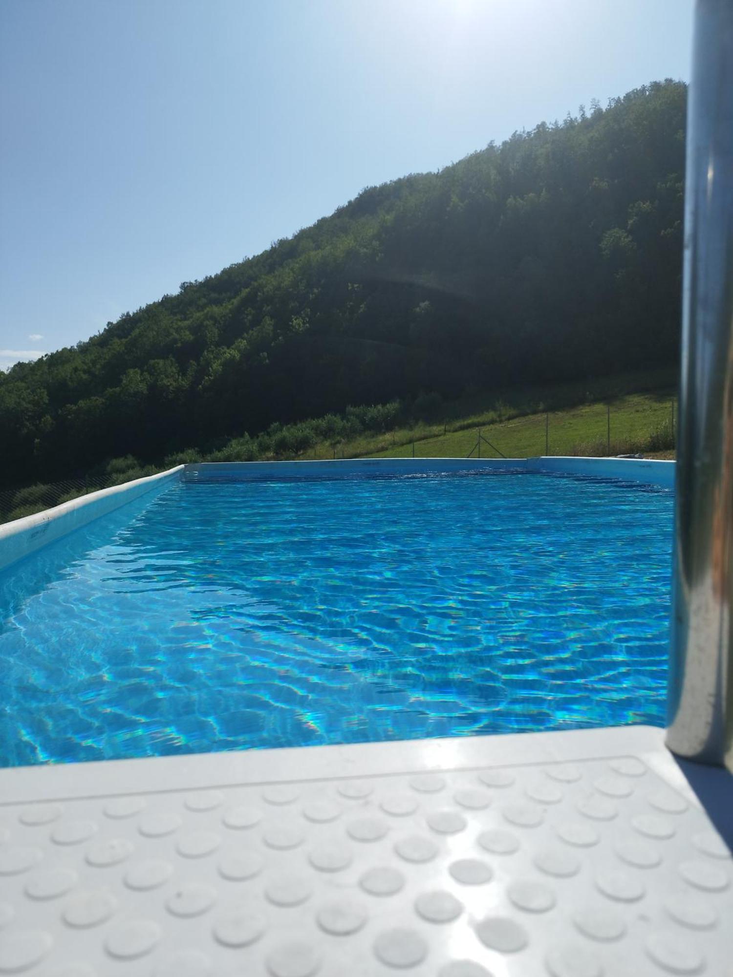 Agriturismo Le Cascine Castel di Tora Eksteriør bilde