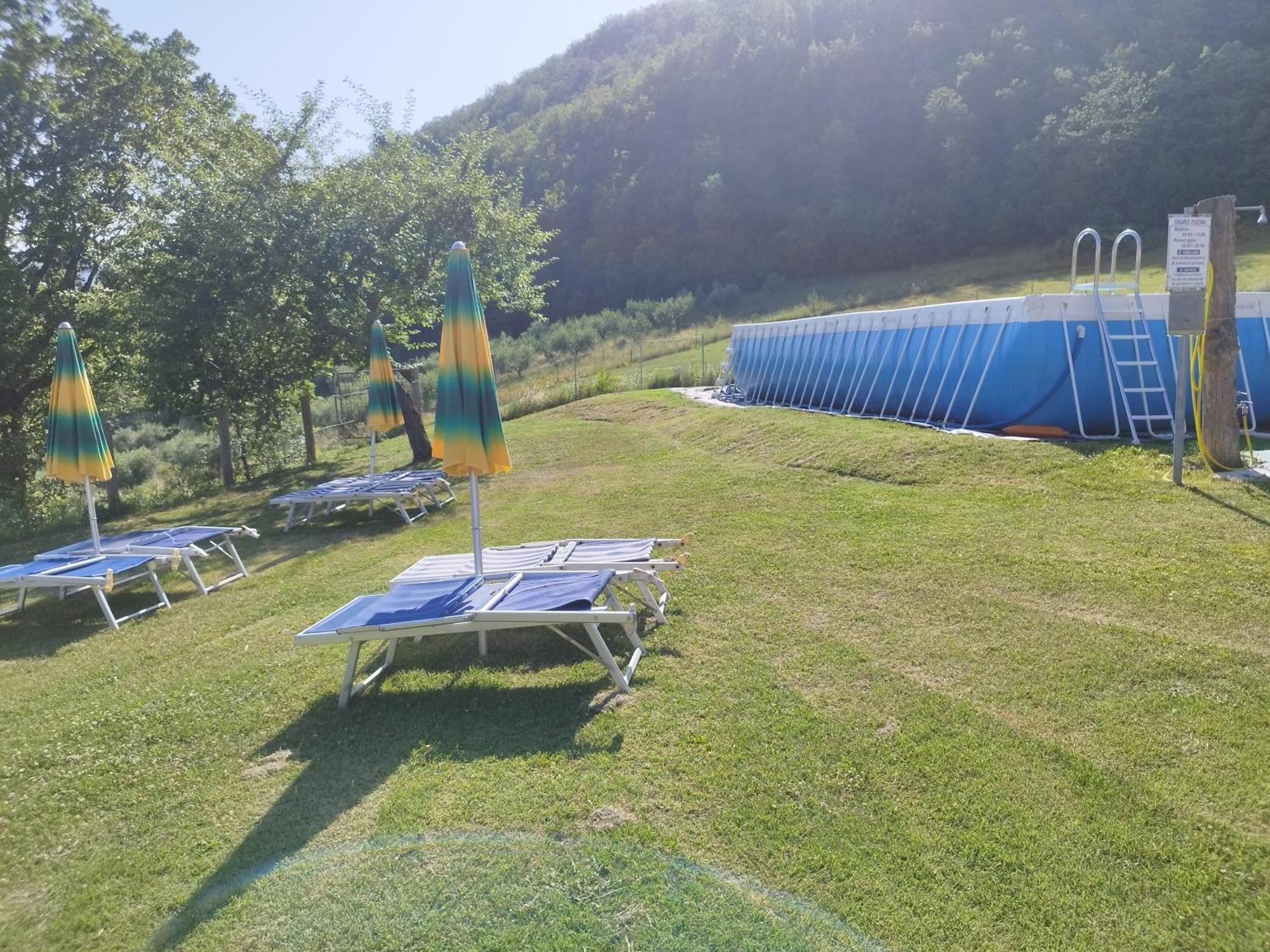 Agriturismo Le Cascine Castel di Tora Eksteriør bilde